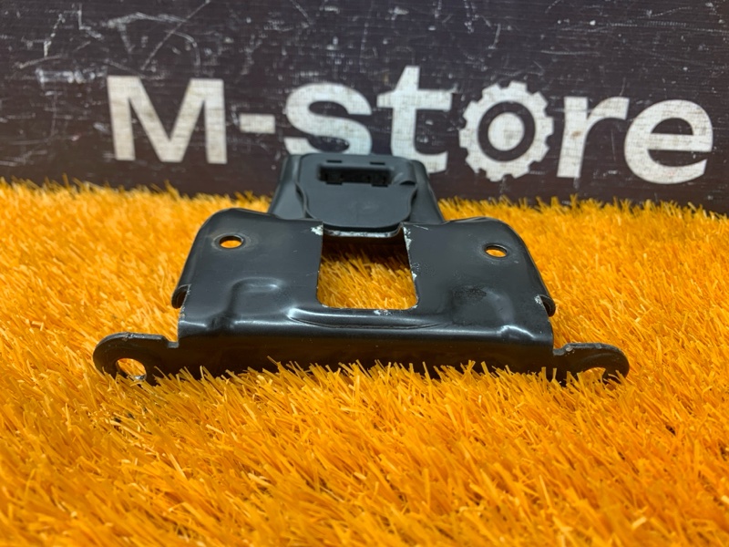 Кронштейн замка капота, 500 рублей, Красноярск