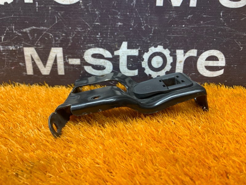 Кронштейн замка капота, 500 рублей, Красноярск