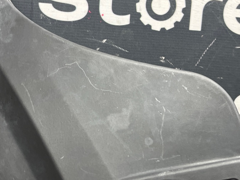 крышка двигателя, 2000 рублей, Красноярск