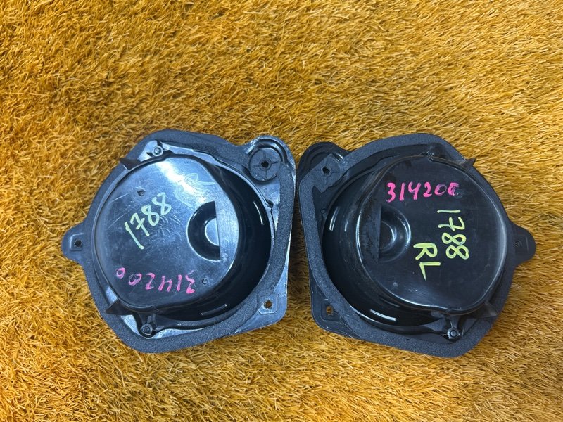 Динамик (комплект), 2000 рублей, Красноярск