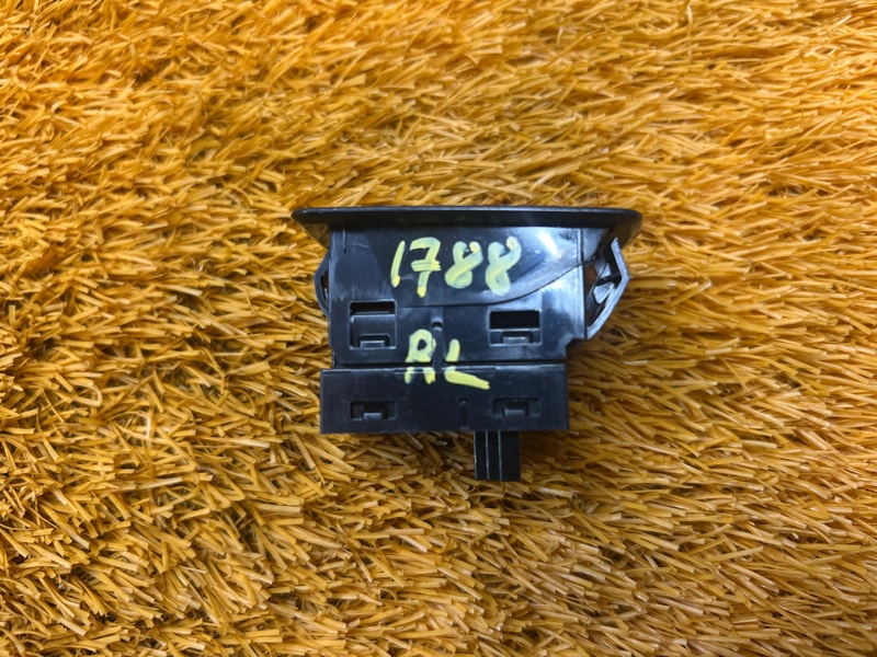 кнопка стеклоподъемника, 200 рублей, Красноярск