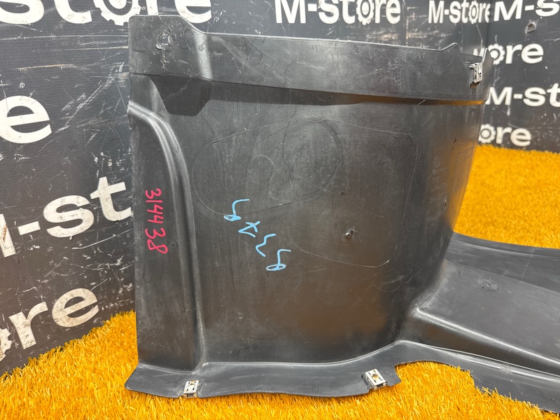 подкрылок, 3500 рублей, Красноярск