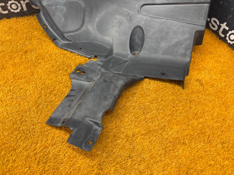 подкрылок, 1200 рублей, Красноярск