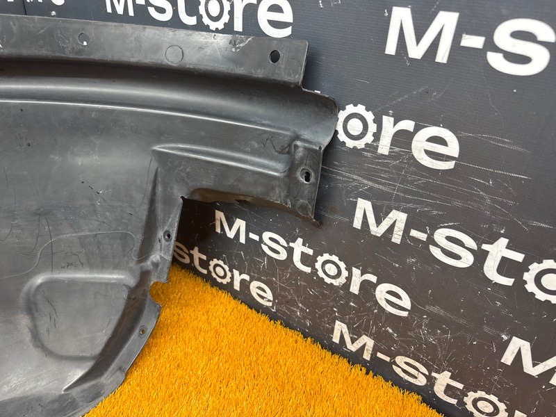 подкрылок, 2000 рублей, Красноярск