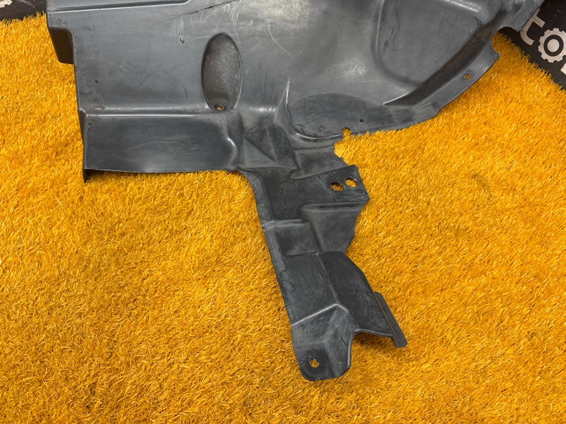 подкрылок, 2000 рублей, Красноярск