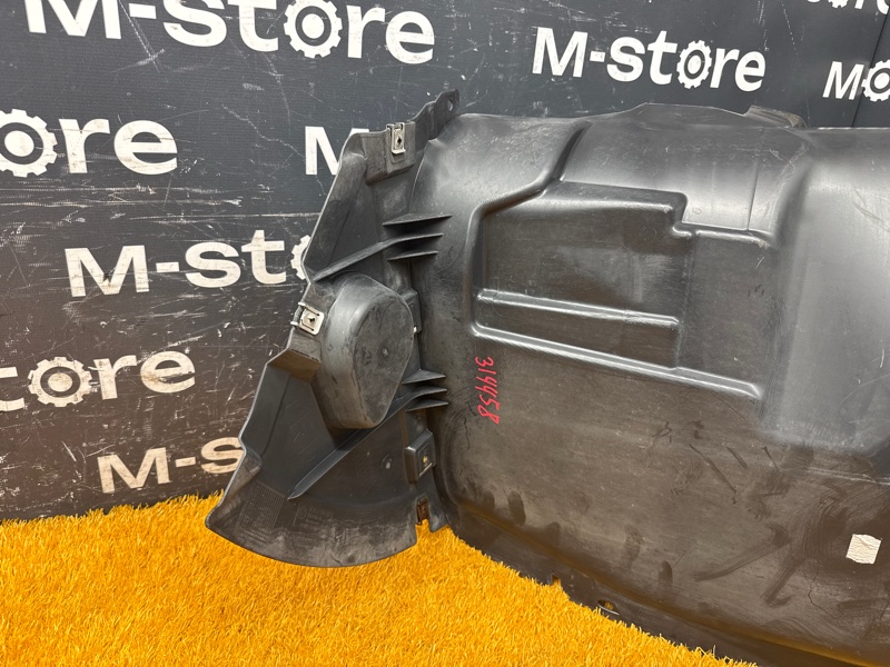 подкрылок, 4000 рублей, Красноярск