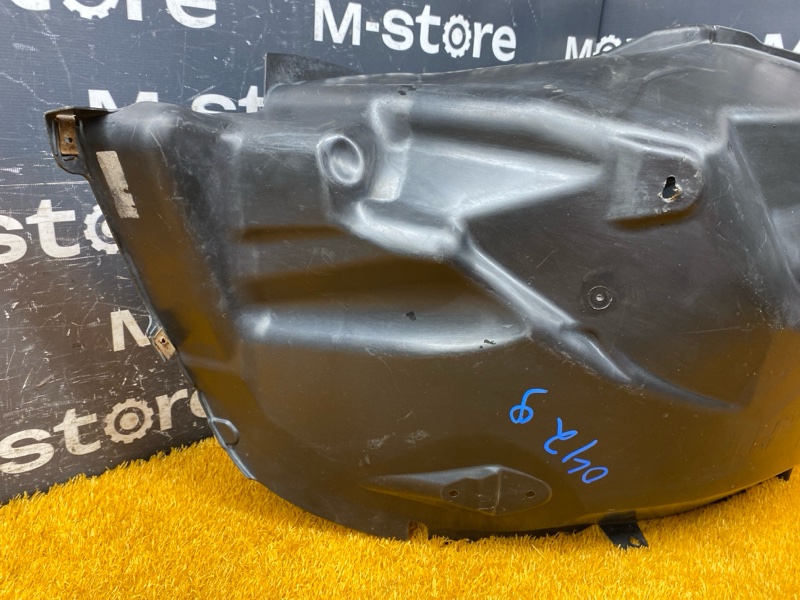 подкрылок, 8000 рублей, Красноярск