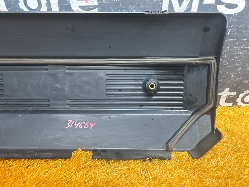 крышка двигателя, 500 рублей, Красноярск