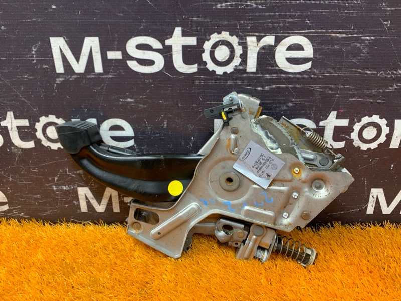 Педаль стояночного тормоза, 500 рублей, Красноярск