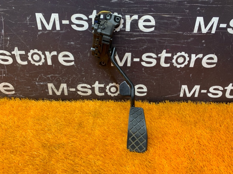 педаль газа, 400 рублей, Красноярск