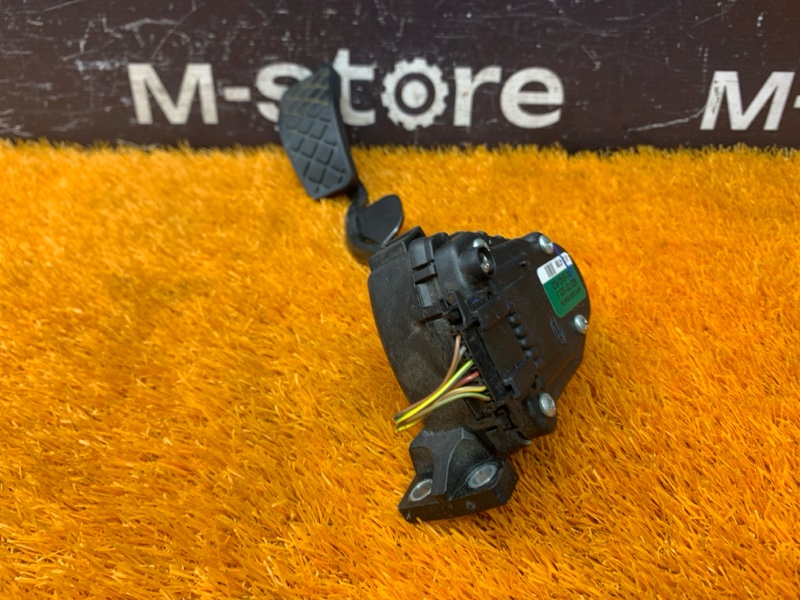 педаль газа, 400 рублей, Красноярск