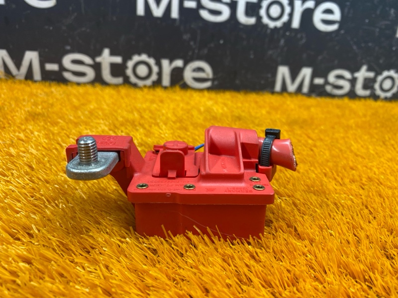 Клемма аккумулятора плюс, 500 рублей, Красноярск