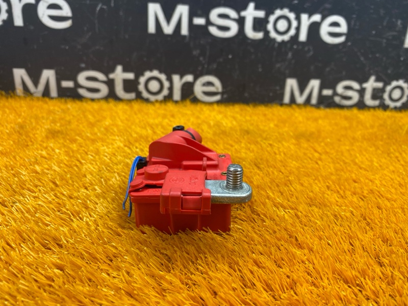 Клемма аккумулятора плюс, 500 рублей, Красноярск