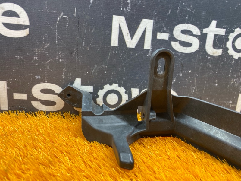 крепление бампера, 1200 рублей, Красноярск