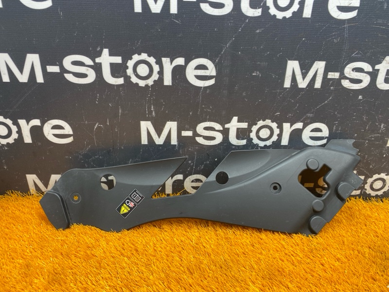 Накладка замка капота, 1000 рублей, Красноярск