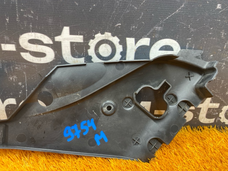 Накладка замка капота, 1000 рублей, Красноярск