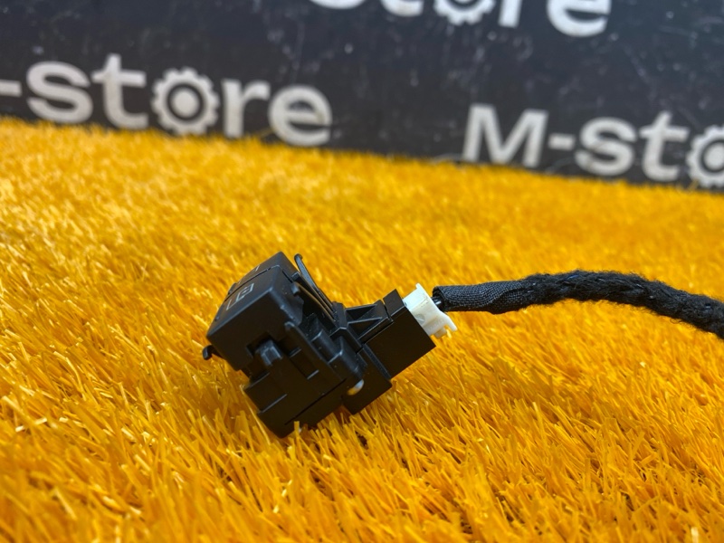 Кнопка управления дисплеем, 500 рублей, Красноярск