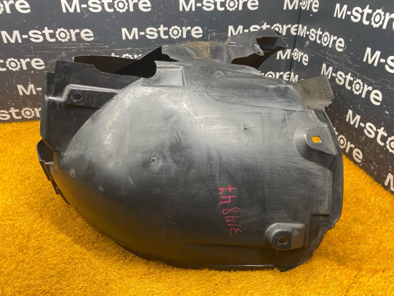 подкрылок, 7000 рублей, Красноярск