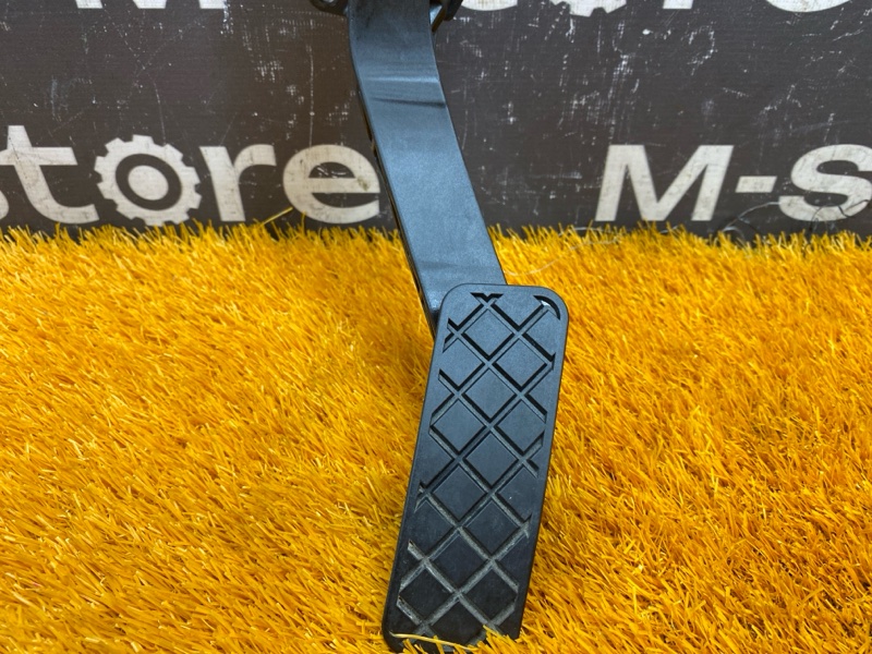 педаль газа, 1500 рублей, Красноярск