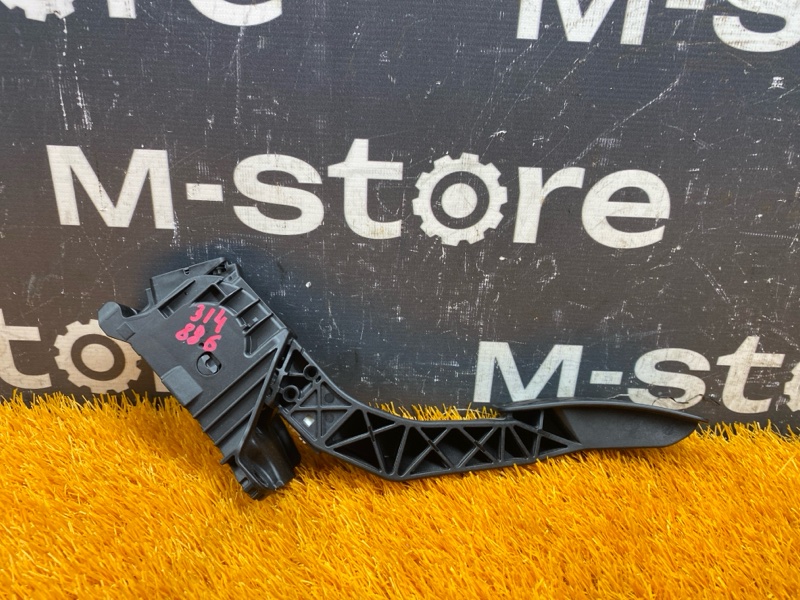 педаль газа, 1500 рублей, Красноярск