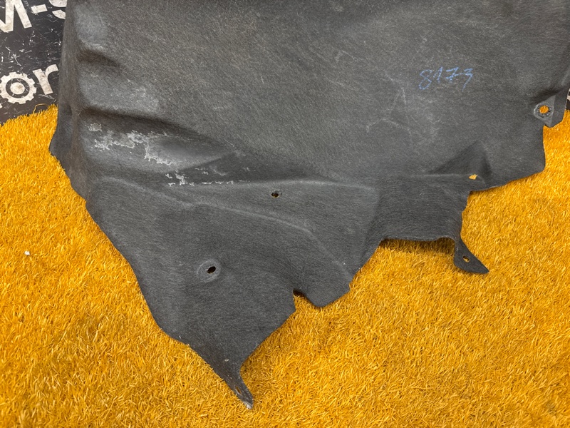 подкрылок, 2000 рублей, Красноярск