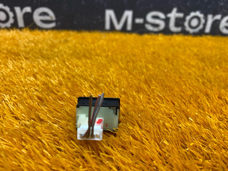 Кнопка открывания багажника, 500 рублей, Красноярск