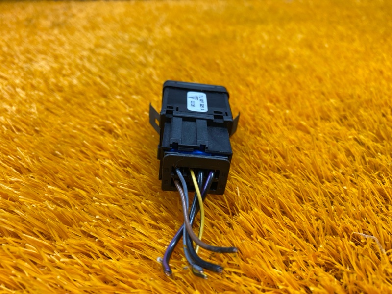 кнопки прочие, 300 рублей, Красноярск