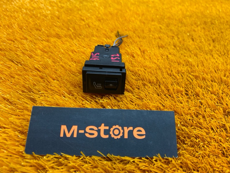 Кнопка подогрева сидений, 300 рублей, Красноярск