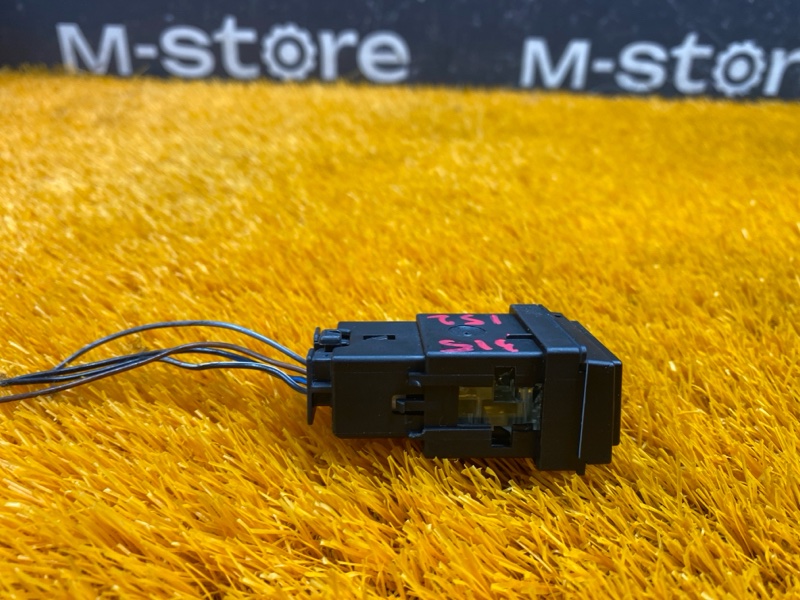 Кнопка подогрева сидений, 300 рублей, Красноярск