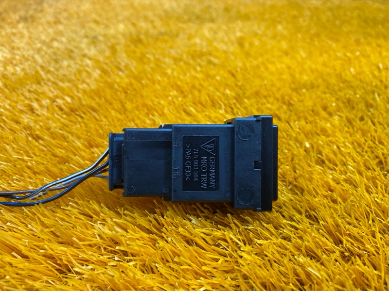 Кнопка подогрева сидений, 300 рублей, Красноярск