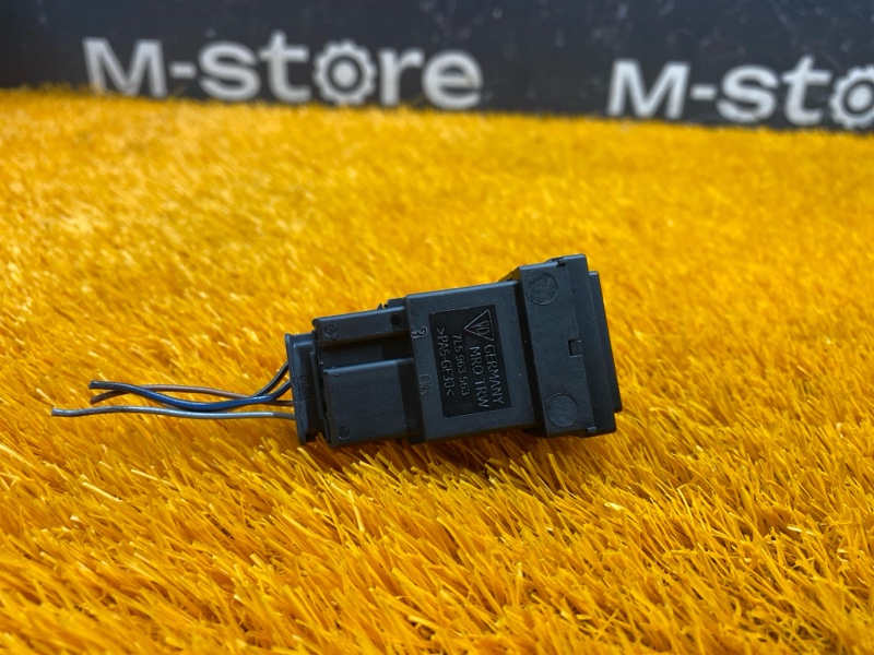 Кнопка подогрева сидений, 300 рублей, Красноярск