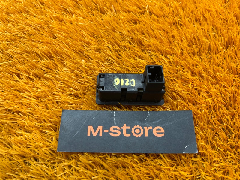 кнопка закрывания багажника, 1000 рублей, Красноярск