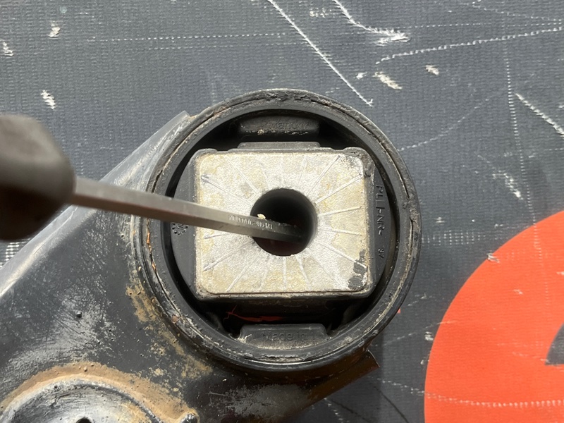 Балка поперечная (подрамник), 5000 рублей, Красноярск