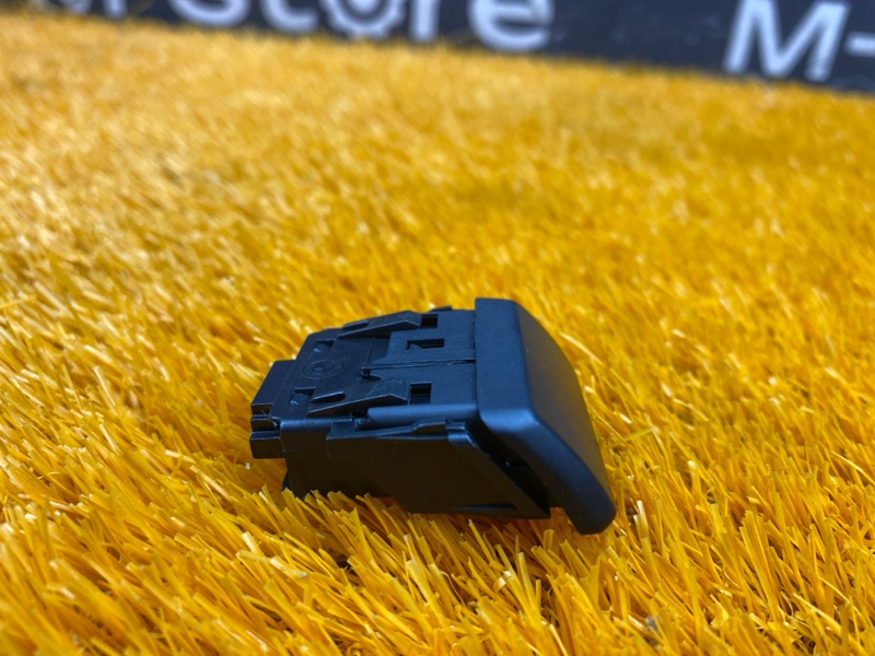 Кнопка открывания бардачка, 300 рублей, Красноярск