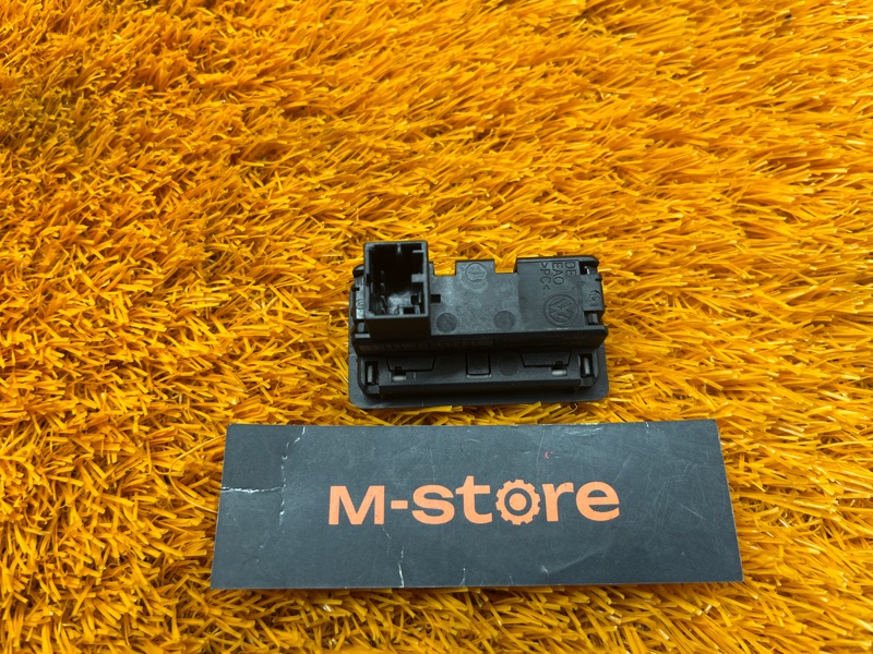 кнопка закрывания багажника, 1000 рублей, Красноярск