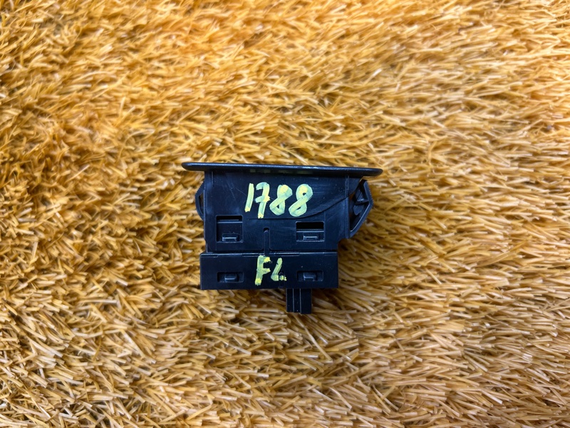 кнопка стеклоподъемника, 200 рублей, Красноярск