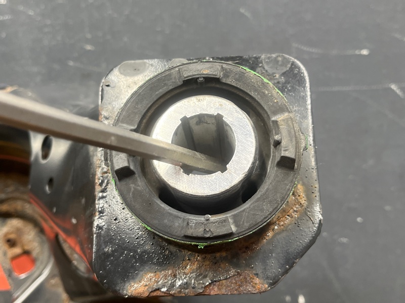 Балка поперечная (подрамник), 10000 рублей, Красноярск