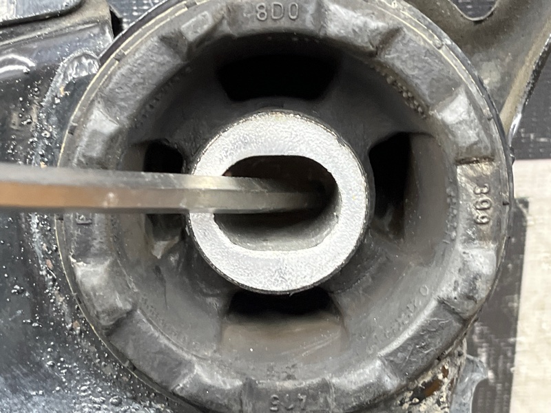 Балка поперечная (подрамник), 4000 рублей, Красноярск