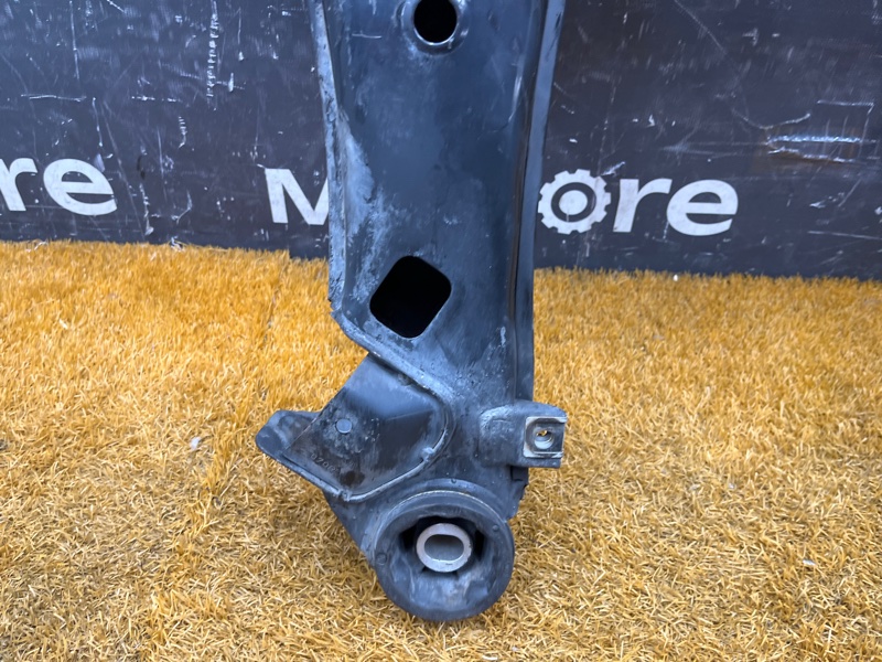 Балка поперечная (подрамник), 4000 рублей, Красноярск