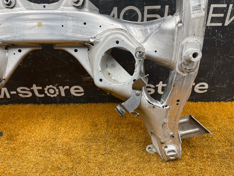 Балка поперечная (подрамник), 4000 рублей, Красноярск