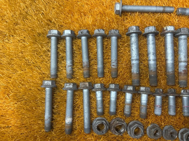 Болты и гайки задней подвески, 700 рублей, Красноярск