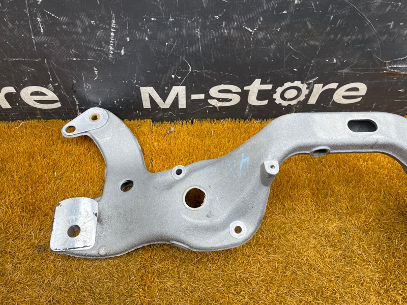 Балка поперечная (подрамник), 1000 рублей, Красноярск