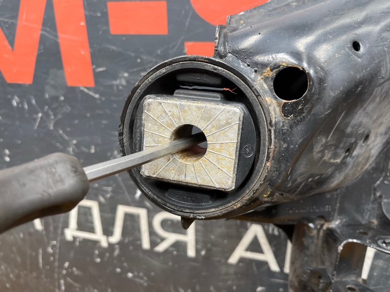 Балка поперечная (подрамник), 5500 рублей, Красноярск