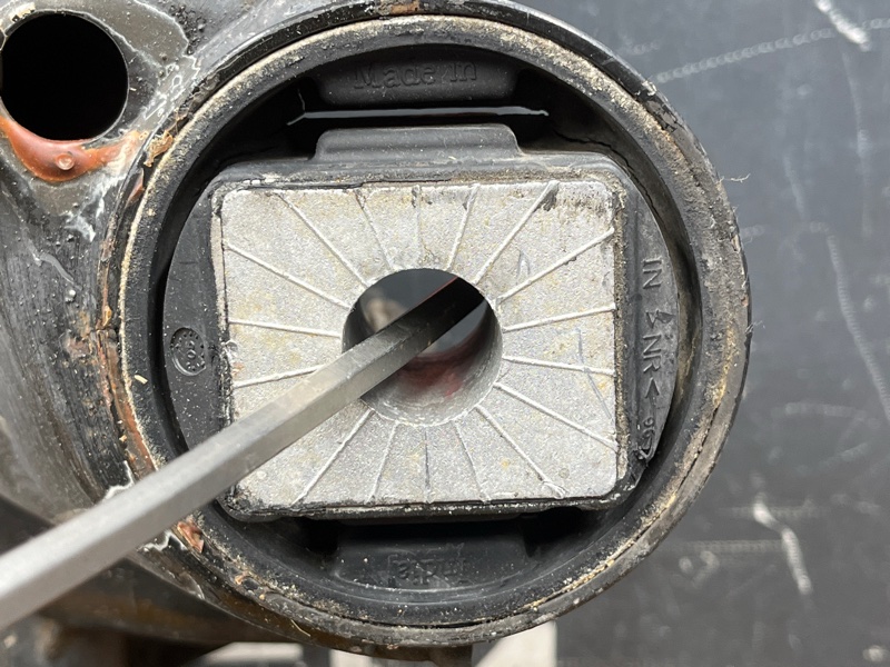 Балка поперечная (подрамник), 5500 рублей, Красноярск