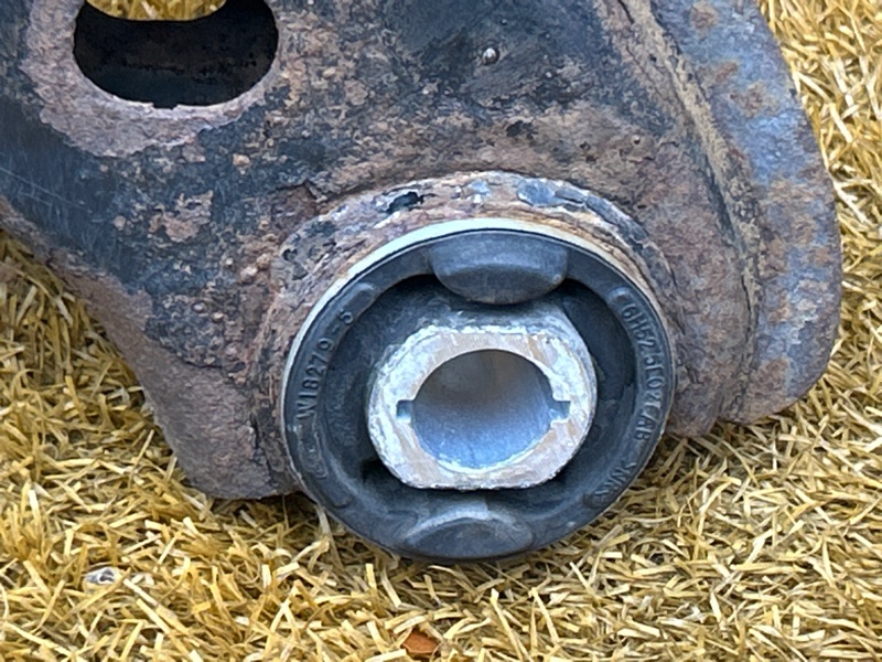 Балка поперечная (подрамник), 32500 рублей, Красноярск