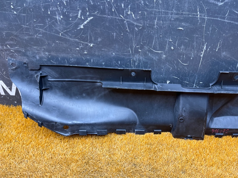 Накладка замка капота, 800 рублей, Красноярск