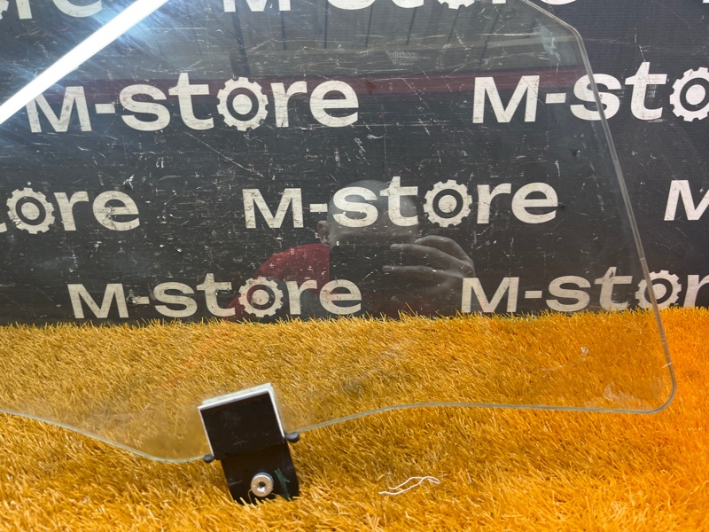 Стекло боковое, 1000 рублей, Красноярск