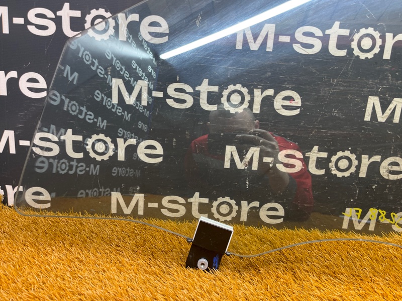 Стекло боковое, 5000 рублей, Красноярск