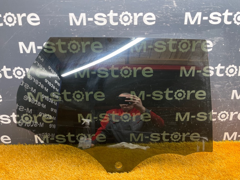 Стекло боковое, 2500 рублей, Красноярск