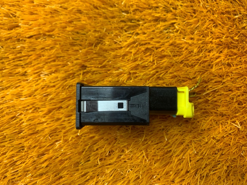 Выключатель подушки безопасности, 500 рублей, Красноярск